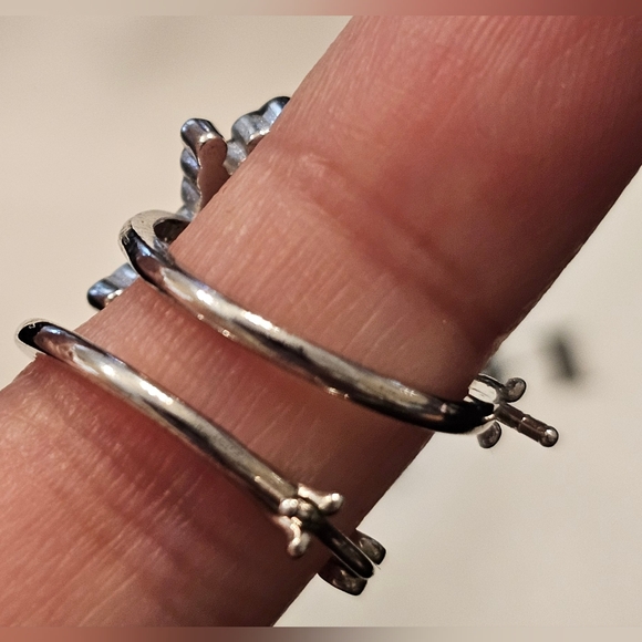 Coach Sparkling Crystal Silver Bow Huggie Hoop Earrings - EUC - Picture 5 of 8